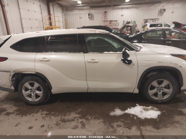 5TDZZRAH9MS523624 Toyota Highlander Le