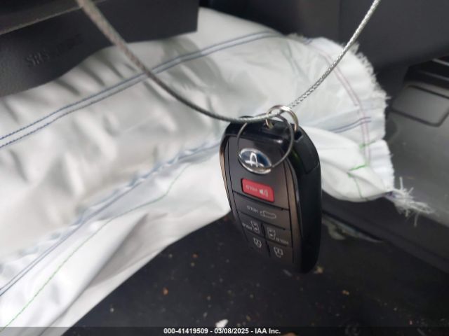 5TDZRKEC7NS102931 Toyota Sienna Limited