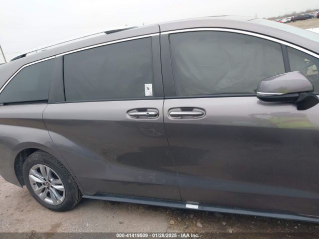 5TDZRKEC7NS102931 Toyota Sienna Limited