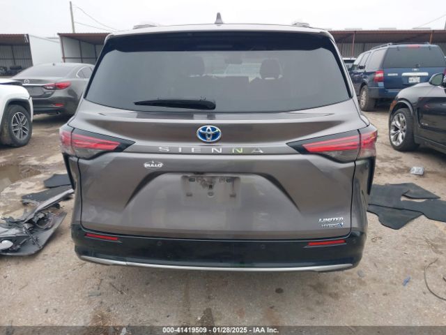 5TDZRKEC7NS102931 Toyota Sienna Limited