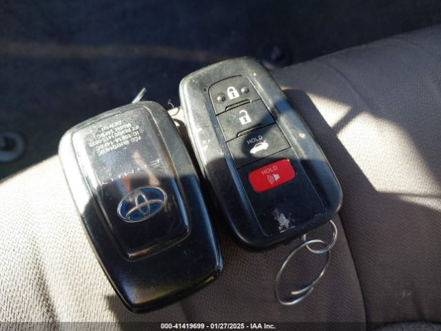 4T1B31HK2KU006126 Toyota Camry Hybrid Le