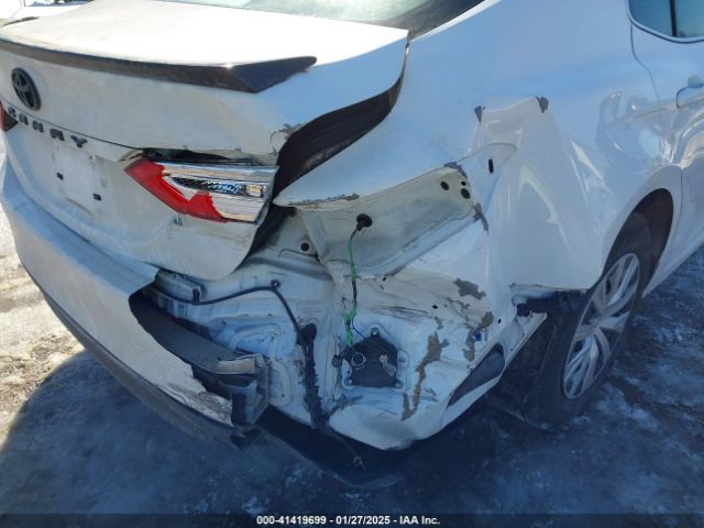 4T1B31HK2KU006126 Toyota Camry Hybrid Le