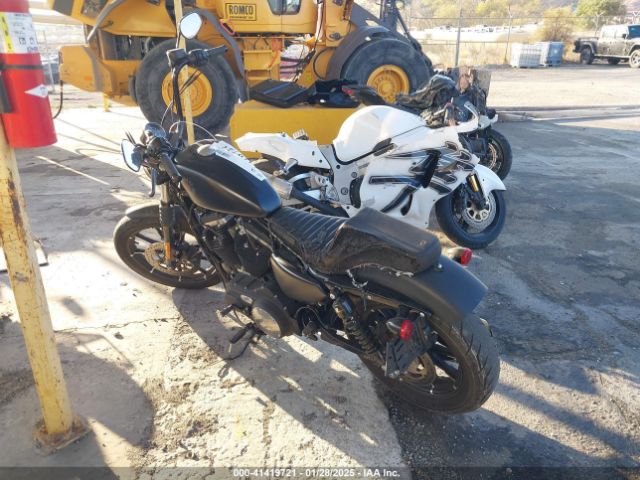 2019 HARLEY-DAVIDSON XL883 1HD4LE236KC402585 Photo 2