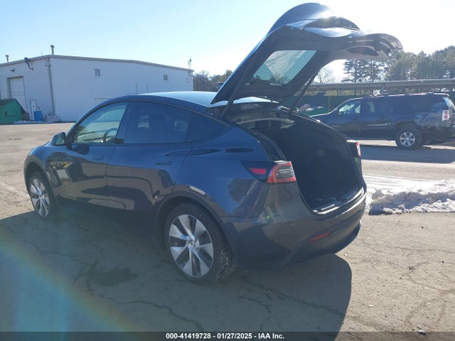 2021 TESLA MODEL Y 5YJYGAEE6MF180410 Photo 2