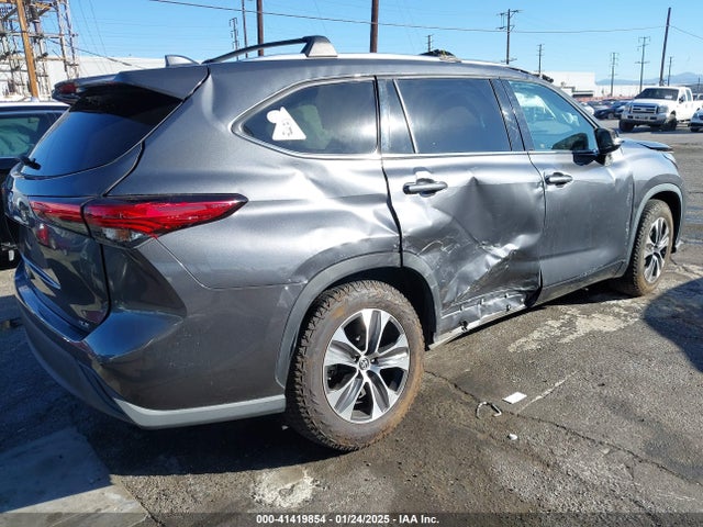 Toyota Highlander Xle 2020 5TDGZRAH8LS028367 Image 4