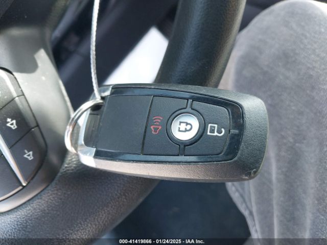 1FMCU9G61LUA11971 Ford ESCAPE SE