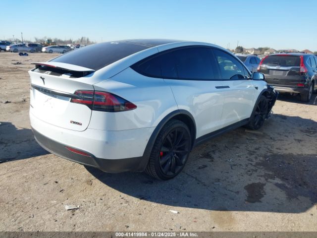 2018 TESLA MODEL X 5YJXCAE45JF142953 Photo 3