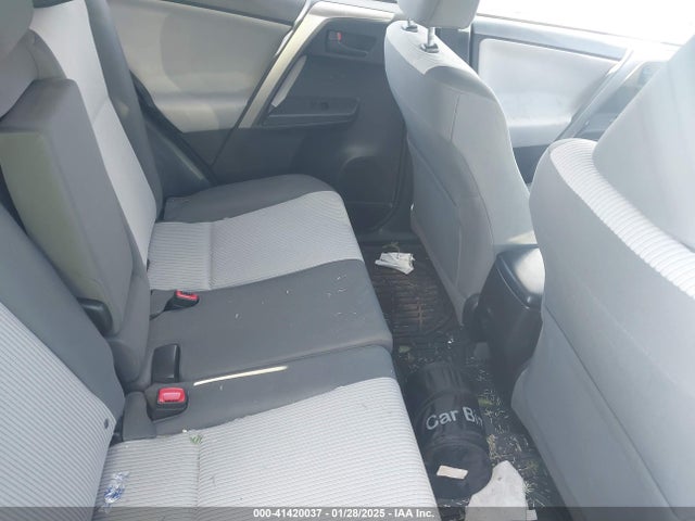 JTMBFREV1ED058764 Toyota RAV4 LE
