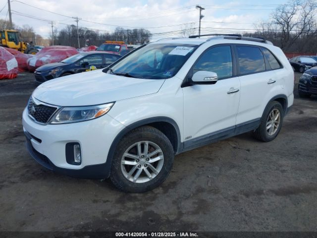 5XYKTDA6XFG557690 KIA SORENTO LX