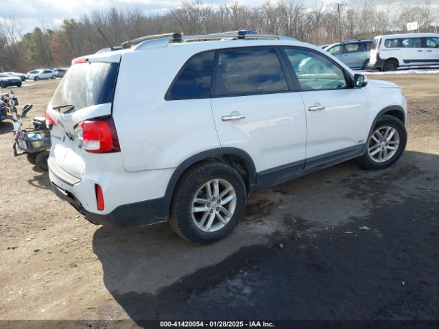 5XYKTDA6XFG557690 KIA SORENTO LX