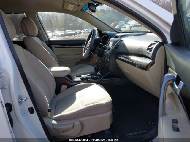 5XYKTDA6XFG557690 KIA SORENTO LX