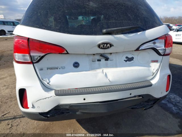 5XYKTDA6XFG557690 KIA SORENTO LX
