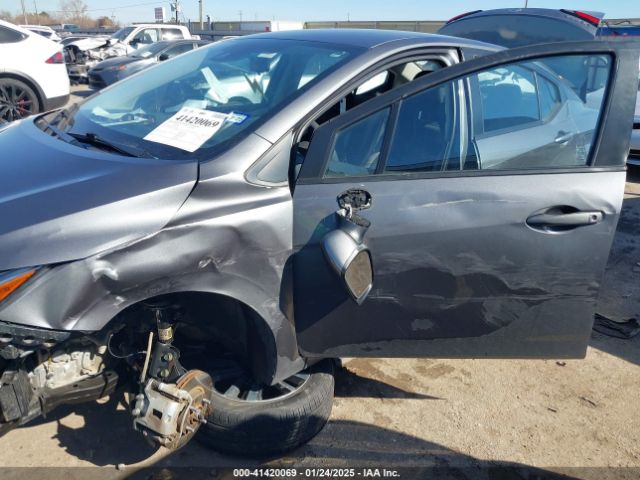 3N1CN8EV8ML835633 Nissan Versa Sv Xtronic Cvt