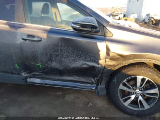 JTMRFREV2JJ176641 Toyota Rav4 Adventure/xle