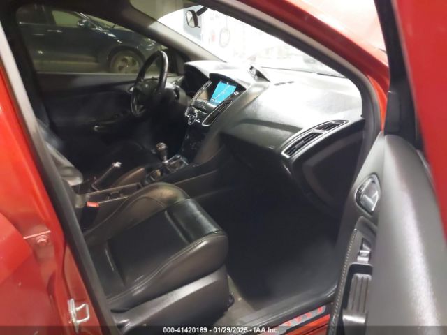 1FADP3L99JL306466 Ford FOCUS ST
