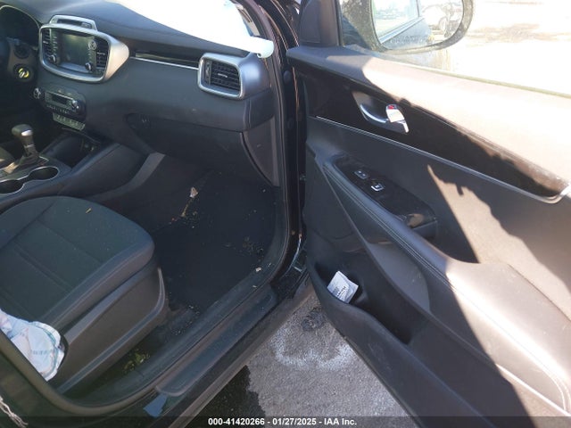 5XYPGDA36KG520937 KIA Sorento 2.4l Lx