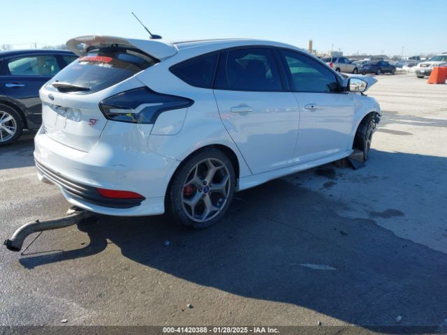 1FADP3L93HL333107 Ford FOCUS ST