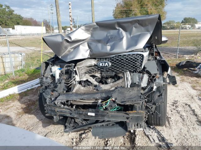 5XYPG4A39JG385841 KIA Sorento 2.4l L