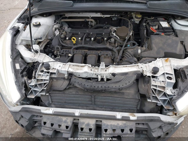 Ford FOCUS SE 2016 1FADP3K22GL297882 Image 10