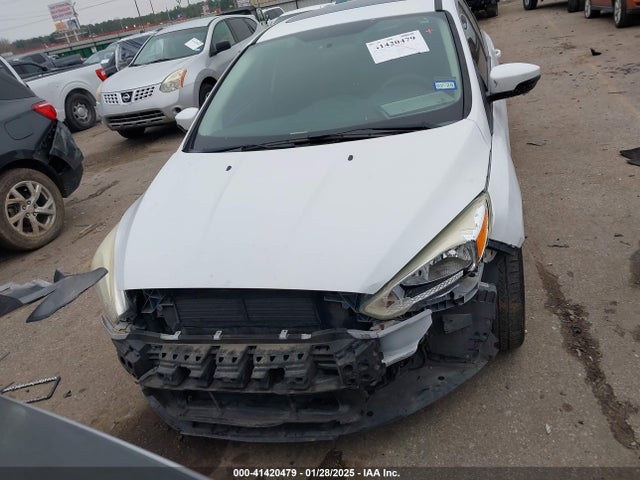 Ford FOCUS SE 2016 1FADP3K22GL297882 Image 13