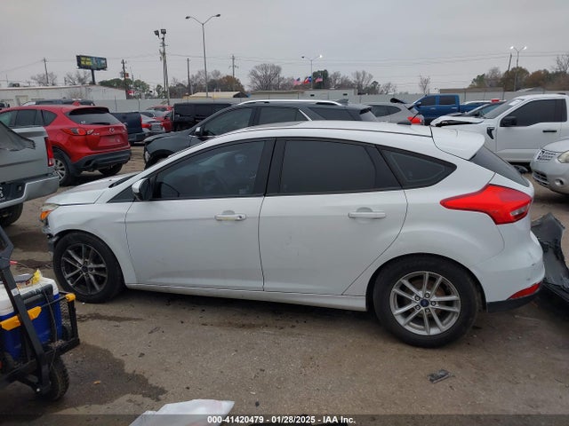Ford FOCUS SE 2016 1FADP3K22GL297882 Image 15