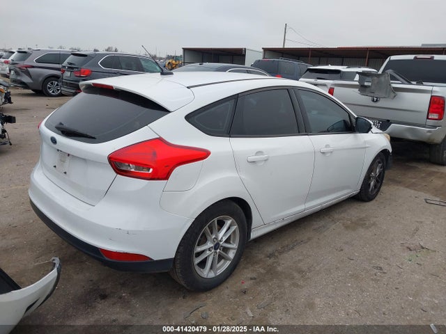 Ford FOCUS SE 2016 1FADP3K22GL297882 Image 4