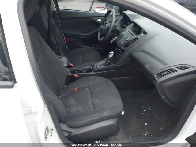 Ford FOCUS SE 2016 1FADP3K22GL297882 Image 5