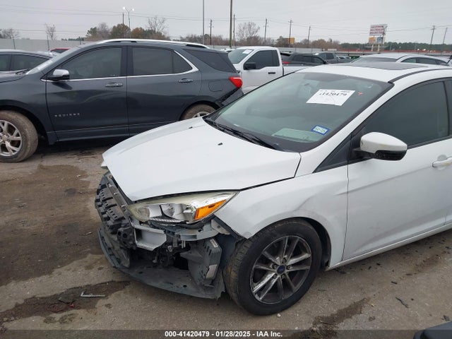 Ford FOCUS SE 2016 1FADP3K22GL297882 Image 6