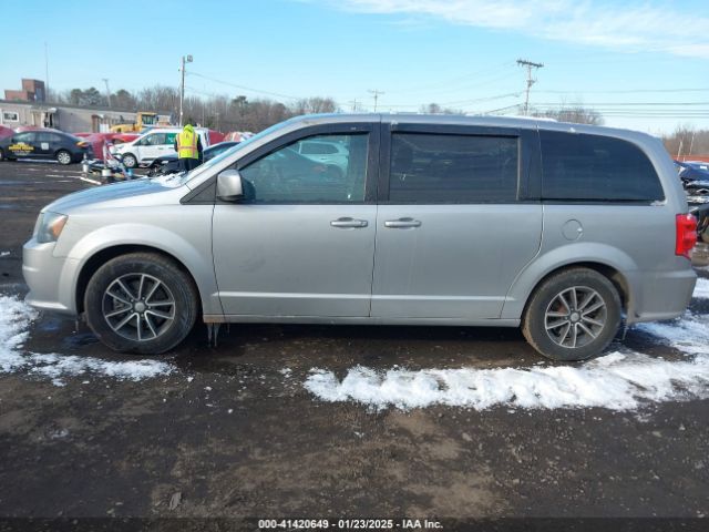 2C4RDGBG7JR215400 Dodge Grand Caravan Se Plus