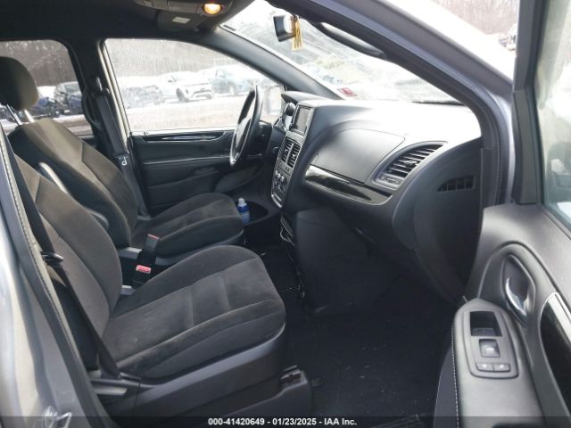 2C4RDGBG7JR215400 Dodge Grand Caravan Se Plus