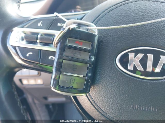 KNALC4J19K5171500 KIA Cadenza Technology
