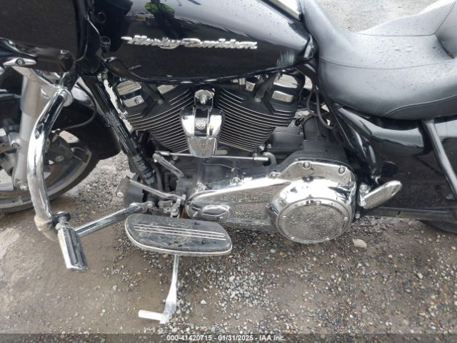 2018 HARLEY-DAVIDSON FLTRX 1HD1KHC15JB679947 Photo 8