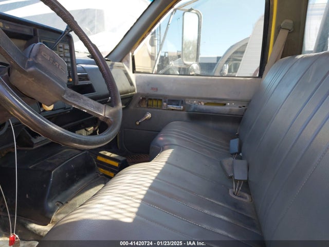 41420724 :رقم المزاد ، 1GDJ6H1P1PJ507132 vin ، 1993 Gmc Topkick C6h042 مزاد بيع