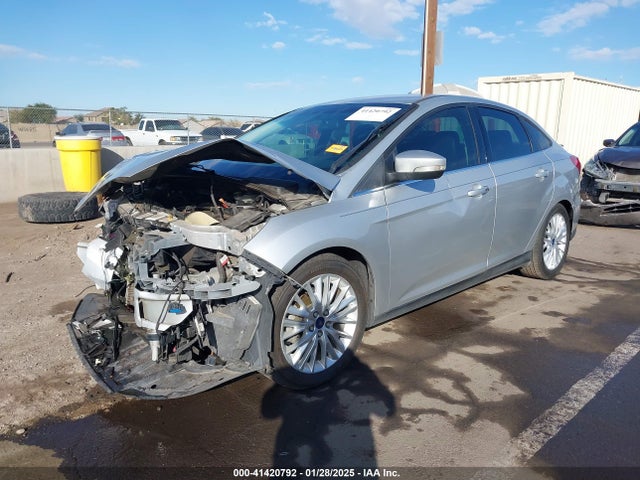 Ford Focus Titanium 2015 1FADP3J20FL358162 Image 2