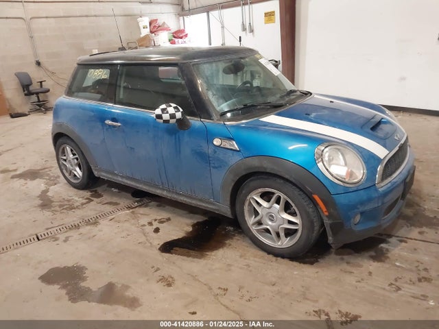 2009 MINI COOPER S WMWMF73509TW84251 Photo 0