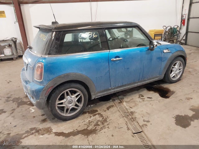 2009 MINI COOPER S WMWMF73509TW84251 Photo 3