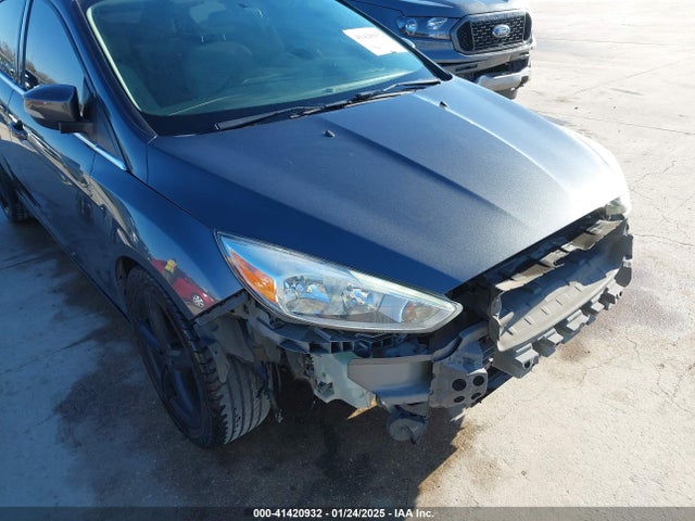 Ford Focus Titanium 2018 1FADP3J20JL314378 Image 18