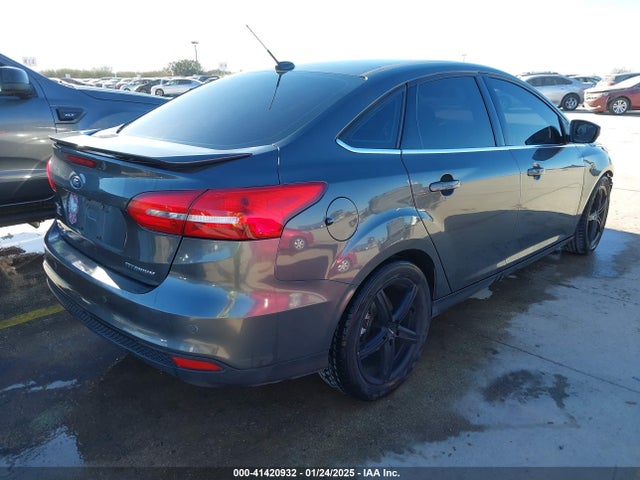 Ford Focus Titanium 2018 1FADP3J20JL314378 Image 4