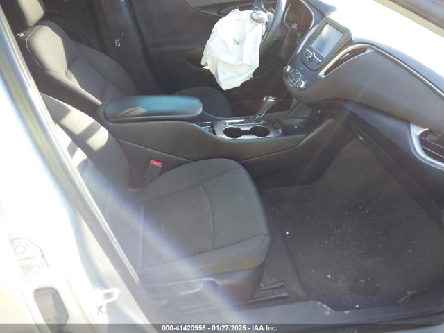 1G1ZB5ST1JF228067 Chevrolet Malibu 1ls