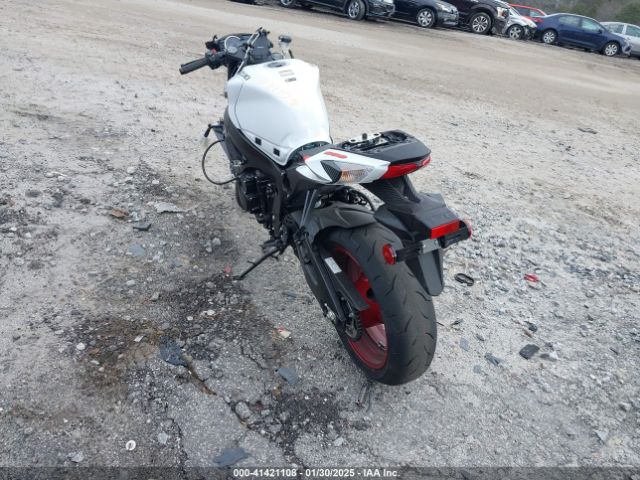 2024 SUZUKI GSX-R600 JS1GN7FA4R7101307 Photo 2