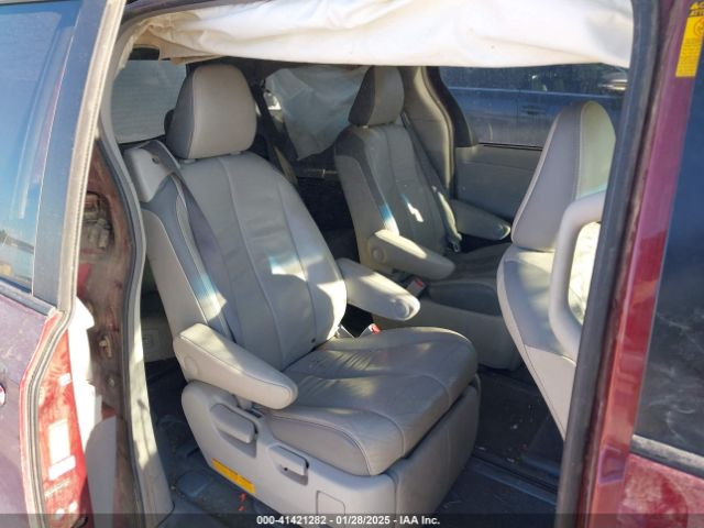 5TDYK3DC5ES425818 Toyota Sienna Xle/limited