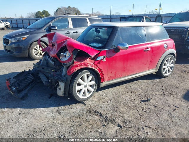 2008 MINI COOPER S WMWMF73518TV39007 Photo 1