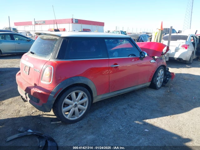 2008 MINI COOPER S WMWMF73518TV39007 Photo 3