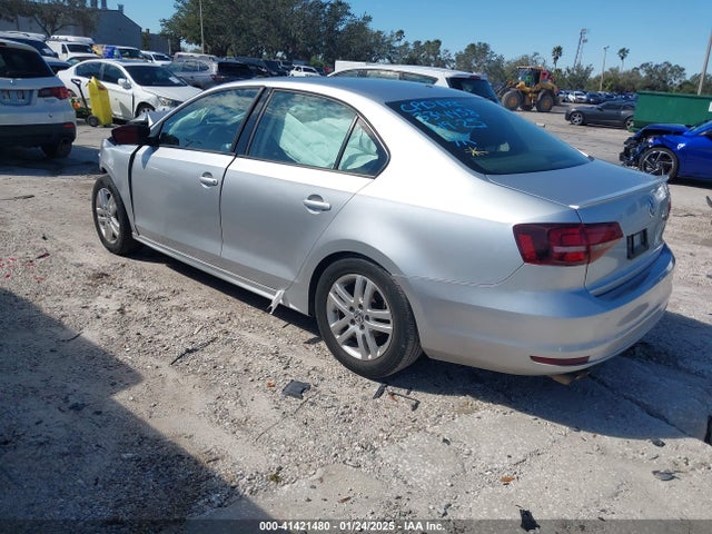 3VW2K7AJXFM239755 Volkswagen Jetta 2.0l S