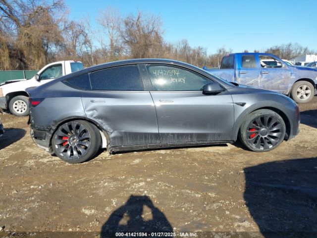 7SAYGDEF1PF674417 Tesla Model Y Performance Dual Motor All-wheel Drive
