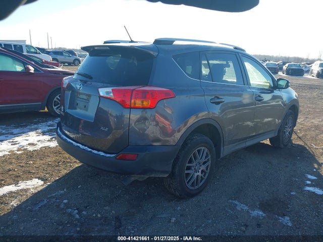 JTMWFREV9FJ036418 Toyota Rav4 Xle