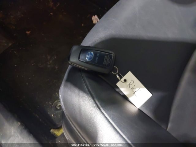 JTDKARFU3G3507181 Toyota Prius Three Touring