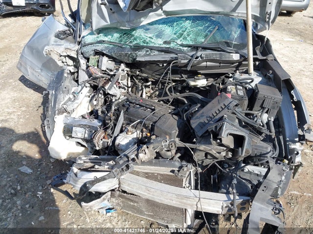 2HKRW6H38HH206642 Honda CR-V LX