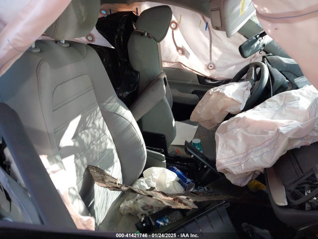 2HKRW6H38HH206642 Honda CR-V LX