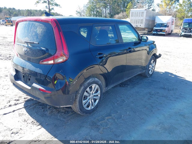 KNDJ23AU8M7148086 KIA SOUL LX
